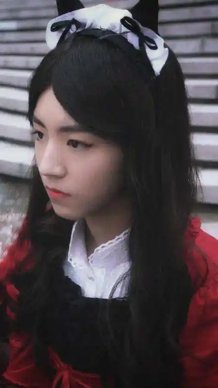 王源女装罗伊图片?王源罗伊女装卡通 罗伊王源排行榜!