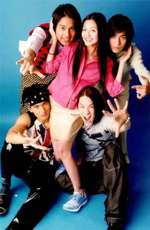 不同版本的《流星花园》是如何打扮公子哥和倔强女的?