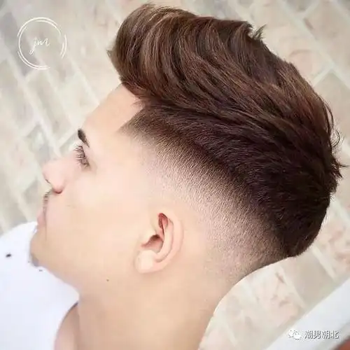 8款男生两边剃光发型真帅气渐变的层次感越看越时髦
