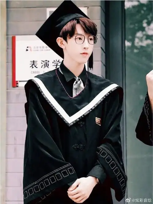 钱三一没有毕业照但郭俊辰有##郭俊辰北电毕业照生图