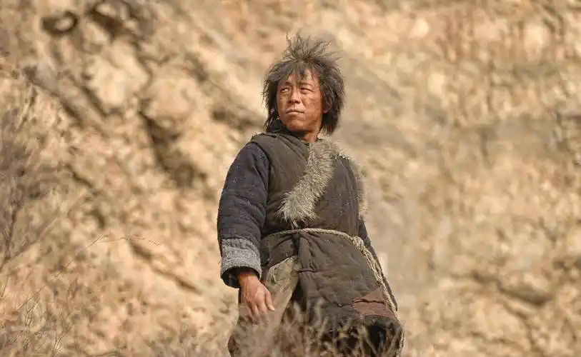 (《斗牛》中的黄渤)黄渤可以说是票房保障,只要是有他参加的电影都能