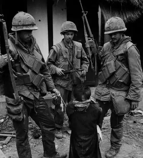 老照片: 越南战争罕见老照片, 和你想的有点不一样