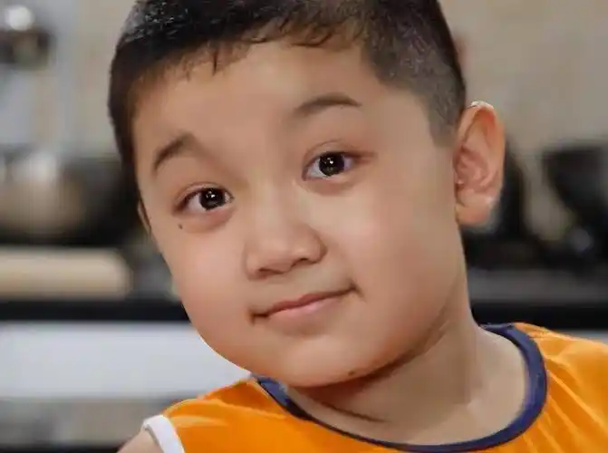 《家有儿女》18年,小雪刘星成一线明星,小雨却成跑龙套_尤浩然_杨紫