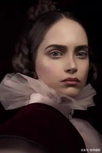 欧洲低调复古唯美女性肖像摄影图片