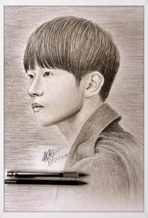 人物素描画8月最新 人物素描画简单初学者