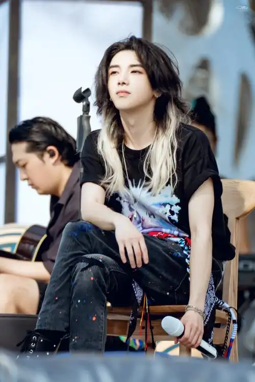 华晨宇星座运势文案(华晨宇个人星盘)