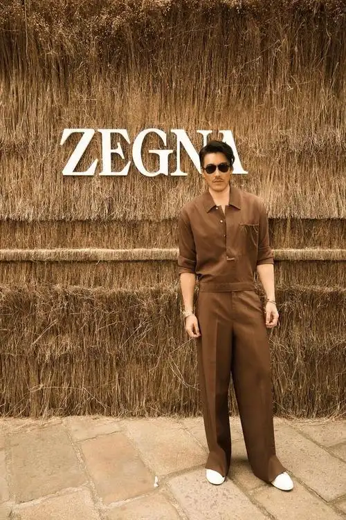 胡兵米兰时装周收官广获好评最终站巴黎时装周期待值拉满