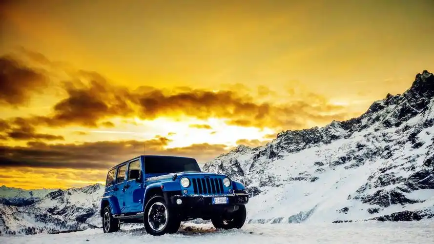 个性越野车壁纸