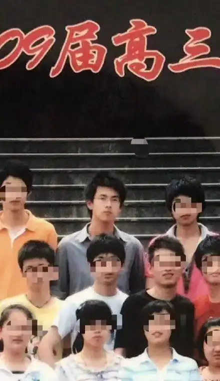 肖战李现王一博和朱一龙高中照曝光他们长这样谁会是校草