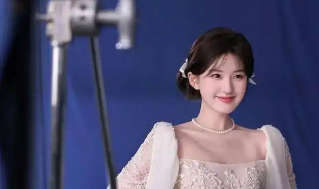 宋慧乔,要不还是换回八字刘海吧!