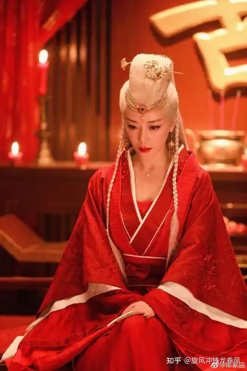 陈紫函饰喜丧鬼