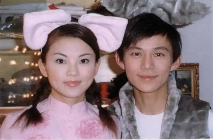 何炅:是一个很优秀的主持人,却不是一个合格的主持人_人脉_节目_明星