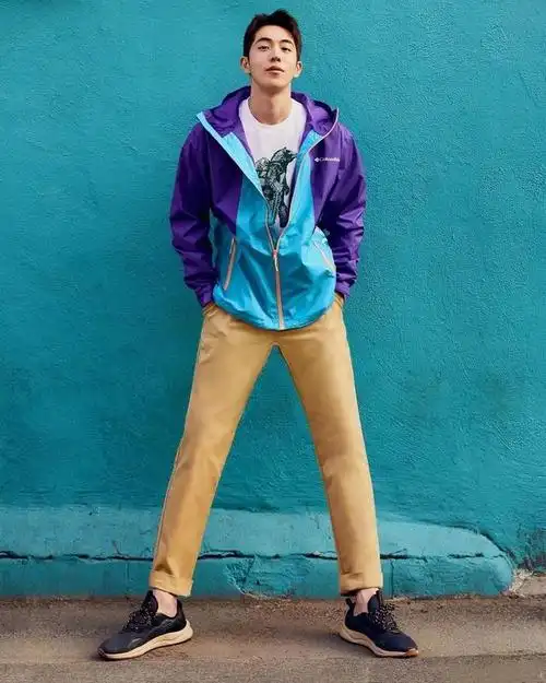 南柱赫春季画报本色出演阳光少年浑身散发着青春荷尔蒙气息