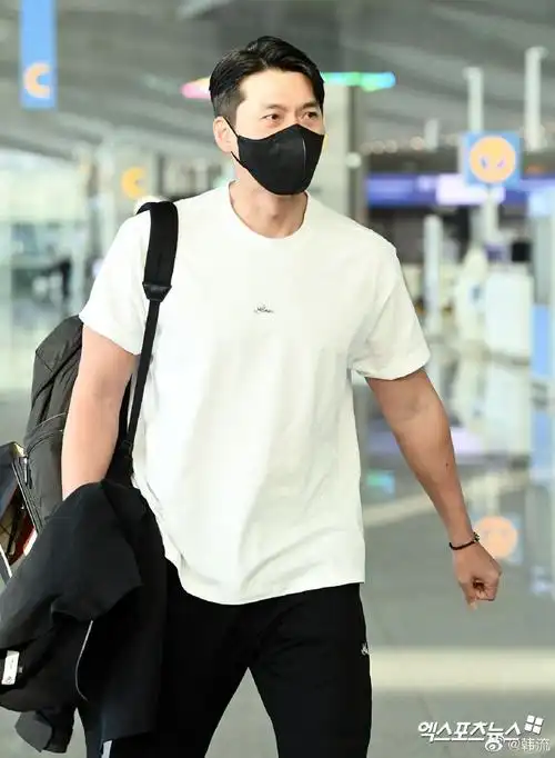 玄彬孙艺珍蜜月机场图