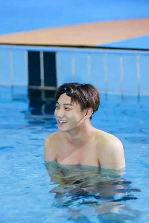 黄子韬独行月球说青岛话##来福好室说唱店官宣黄子韬