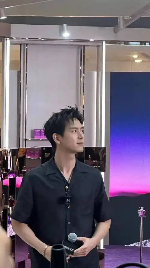 我对李现有谢之遥滤镜 他笑起来真的好帅啊06#李现上海活动