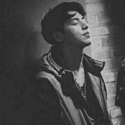 黑白头像深情男生霸气冷酷图片