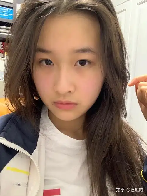 女生的素颜照什么样