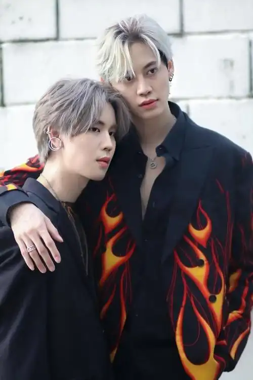 bounprem令人惊艳的情侣装情侣发色