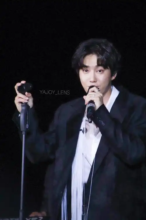 金俊勉solo2#kjm#金俊勉帅气满分#220528 迪拜迷你演唱会 生图16p「y