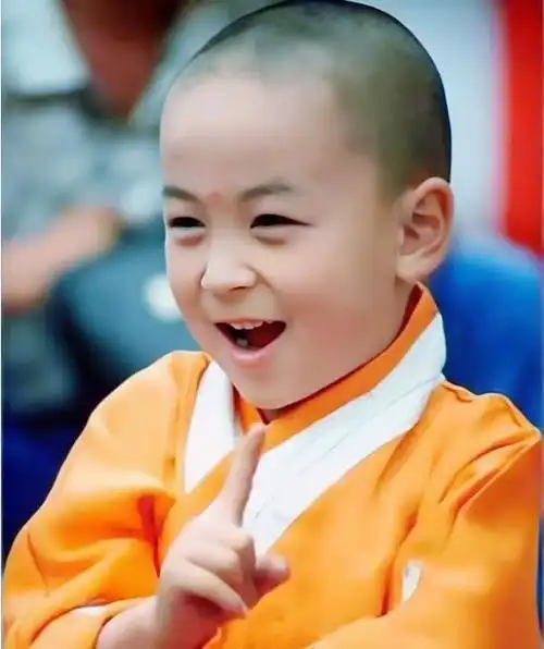 杨紫,张一山一样,从小就是童星出道,并未释小龙在很小的时候就因为