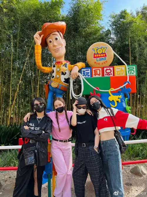 李斯丹妮消失的孩子##李斯丹妮heat背影封面