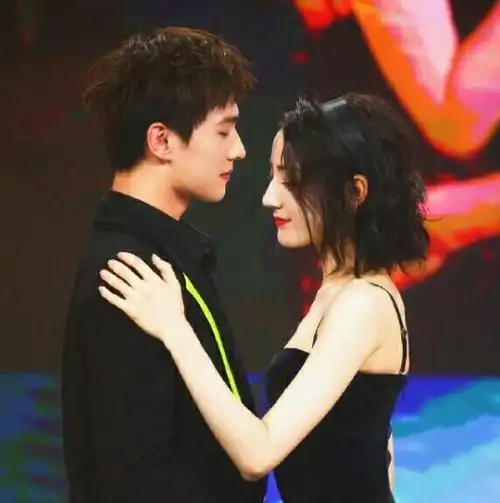 谁说热巴和杨洋没有cp感