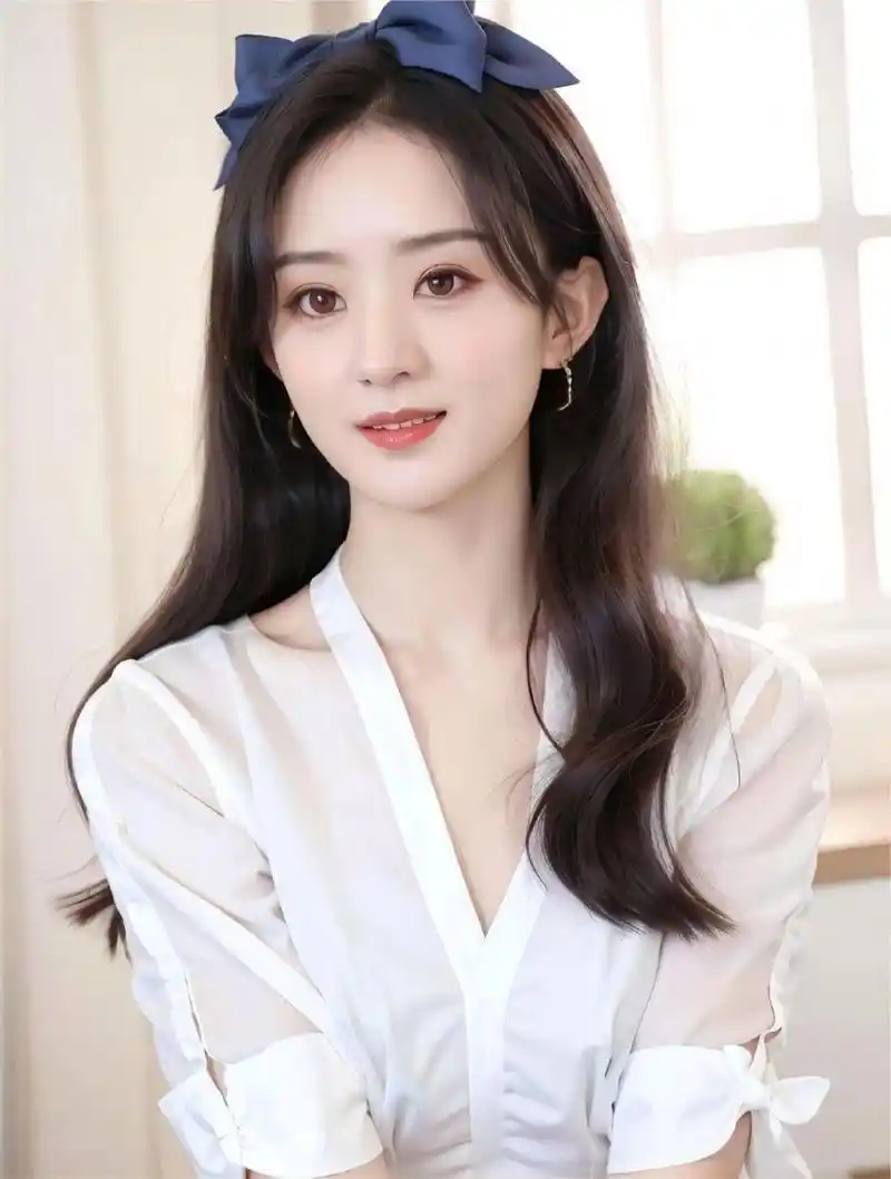 赵丽颖# 甜美清纯的小仙女,肤白貌美的容颜,白皙水嫩的肌肤,婀娜蹲怂