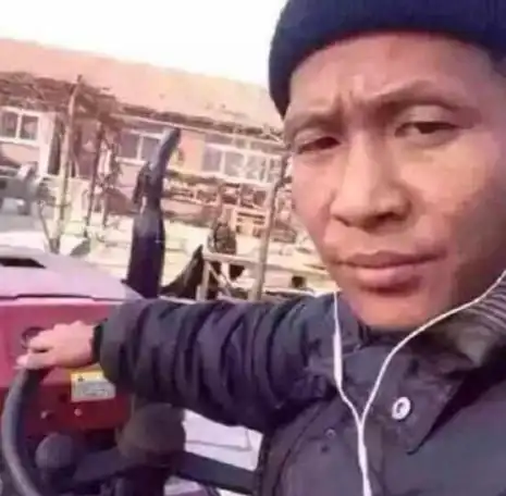 从拖拉机到百万豪车, 宋小宝成名后换了多少车?