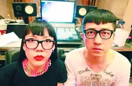 网曝吴莫愁与庾澄庆疑似同居 师徒恋或成真(图)