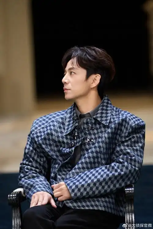 【《#大侦探黄金风暴#》高清剧照】之何不凡@何炅:  处处不凡的投资