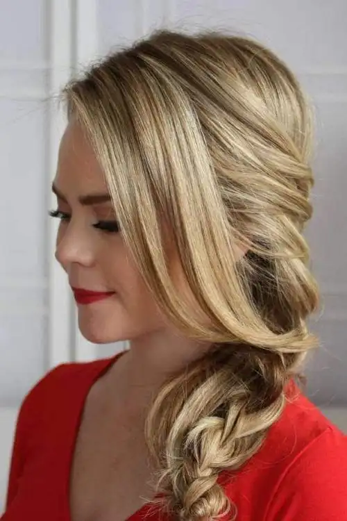 同样侧边编发 你怎么就成了小村姑