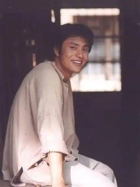 《像雾像雨又像风》23年:陆毅成油腻大叔,他却逆袭成一线