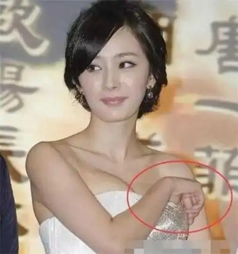 杨幂的反应更加机智.