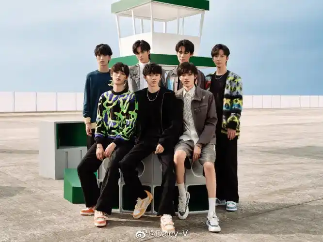 宋茜,王嘉尔,周冬雨,朱一龙品牌大使:白敬亭,龚俊,金晨,欧阳娜娜,时代