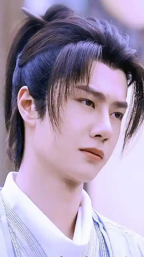 【王一博】安之的奶膘!