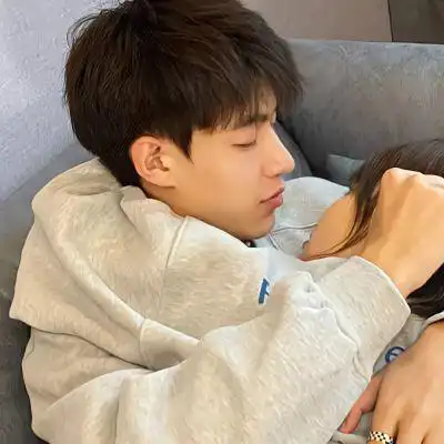 特别虐狗的情侣头像一人一张真人 唯美情头高清微信头像图片大全_情侣