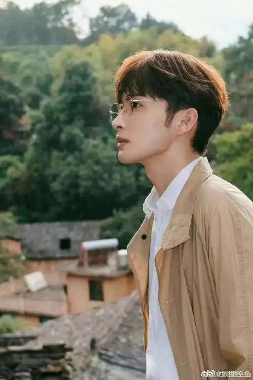 张彬彬说爱意都有迹可循##张彬彬2岁年龄差年上男友##两个人的小闪种