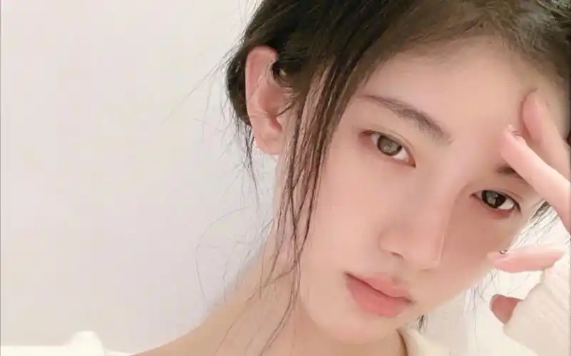 鞠婧祎素颜洗脸_哔哩哔哩_bilibili