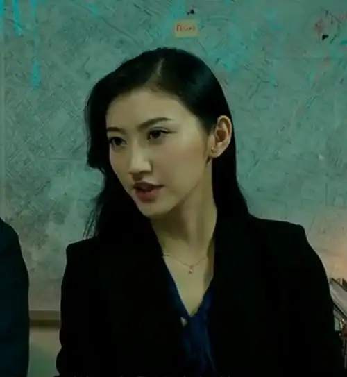 ="tjrnwanjmqzw">    洛欣,女,合家欢贺岁喜剧赌片《澳门风云》中的 a