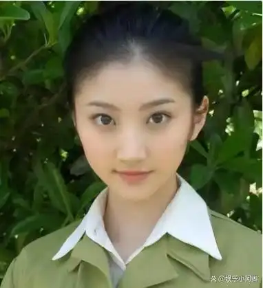 刘涛到底长啥样?看见起床素颜照后太真实,化妆前后判