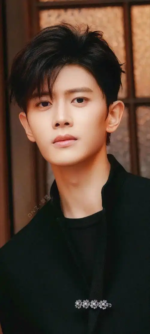 心上任@任嘉伦allen调修 x 卡大头版壁纸 6p#任嘉伦#78#任苒时光