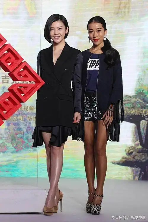 "黑珍珠"吉克隽逸,162cm的身高却有超模般既视感,你喜欢吗?