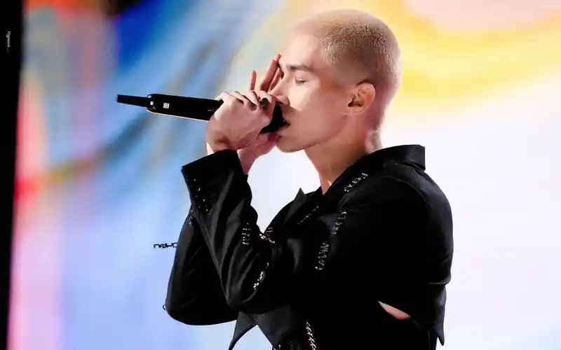 米卡mika ins搬运