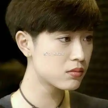 短发girl~头像#头像##港星##陈法蓉#4-3 20:21来自 头像超话_无双表姐