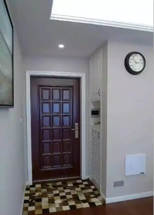 把玄关鞋柜做成入墙式, 好看又实用!