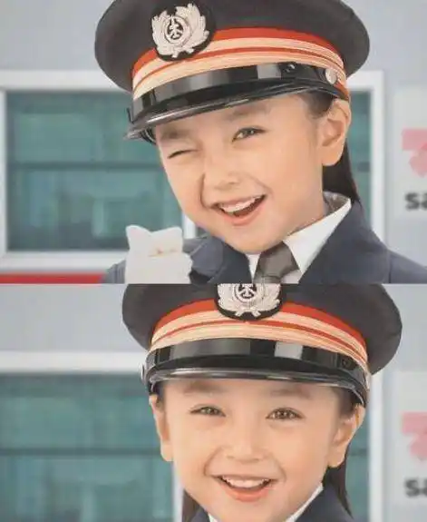 阿尔法:也是作为童星出道的,小时候的他,长着新疆标准的帅气的五官