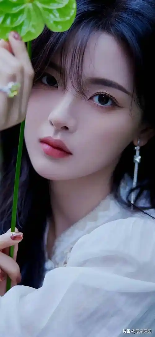 校花少女-杨超越全图写真合集_中国_代表作品_内地