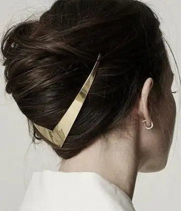 法式低发髻慵懒随意 法式后盘发髻 - 盘发发型 - 发型社