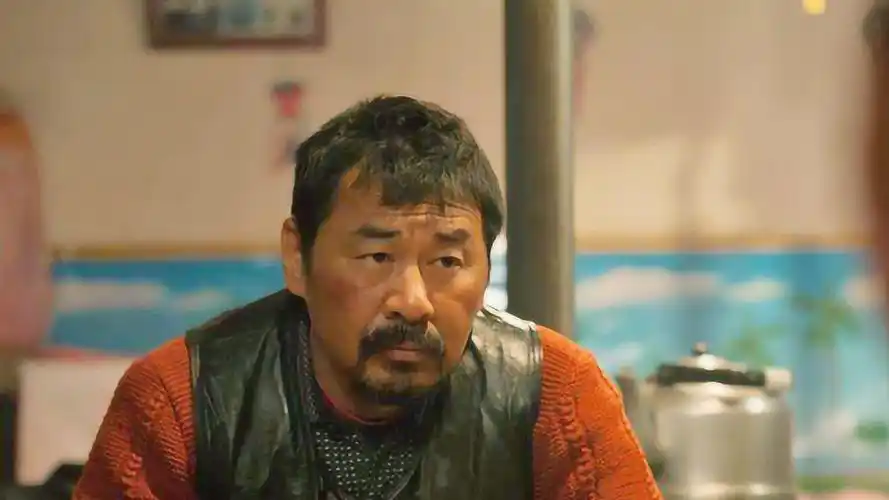 02:20《一个勺子》精华片段:陈建斌求助王学兵受阻 心软将"勺